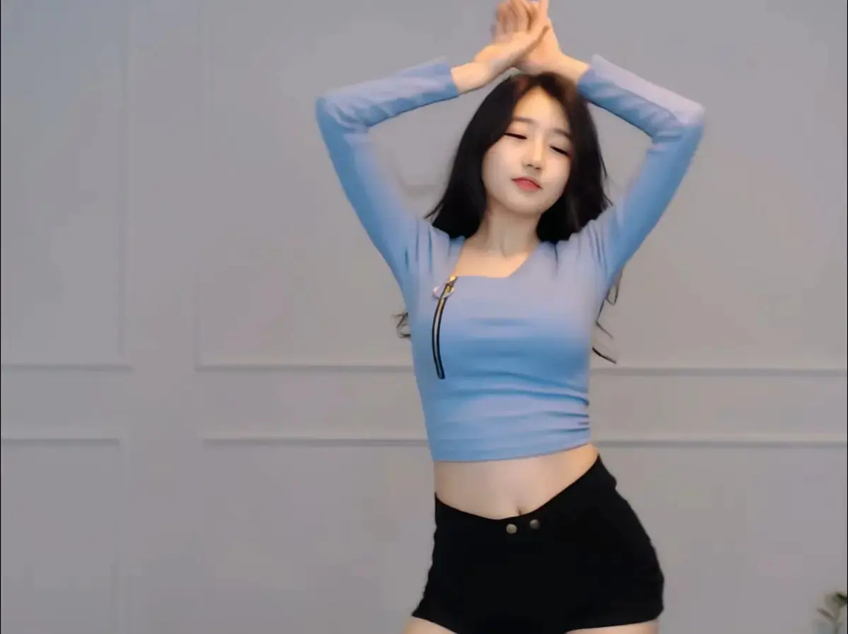 《onlyfans每日大赛》徐雅终极剪辑抢先看-抖音爆款8月加长版在线观看-《onlyfans每日大赛》徐雅高能瞬间免费播放-动漫资源高清全集